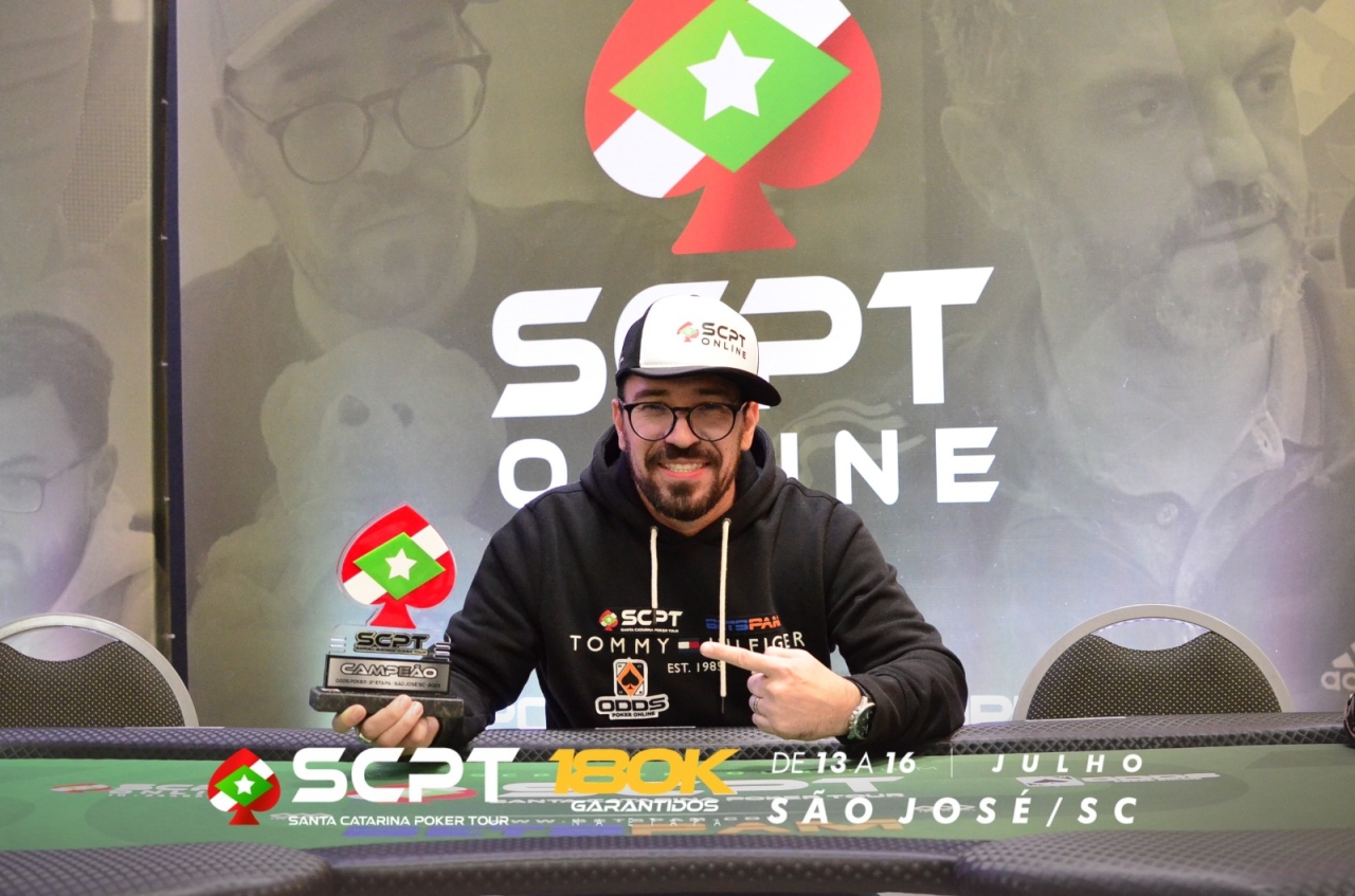 Caçadorense Andrei Nunes é campeão do festivo ODDS Poker Online 10K